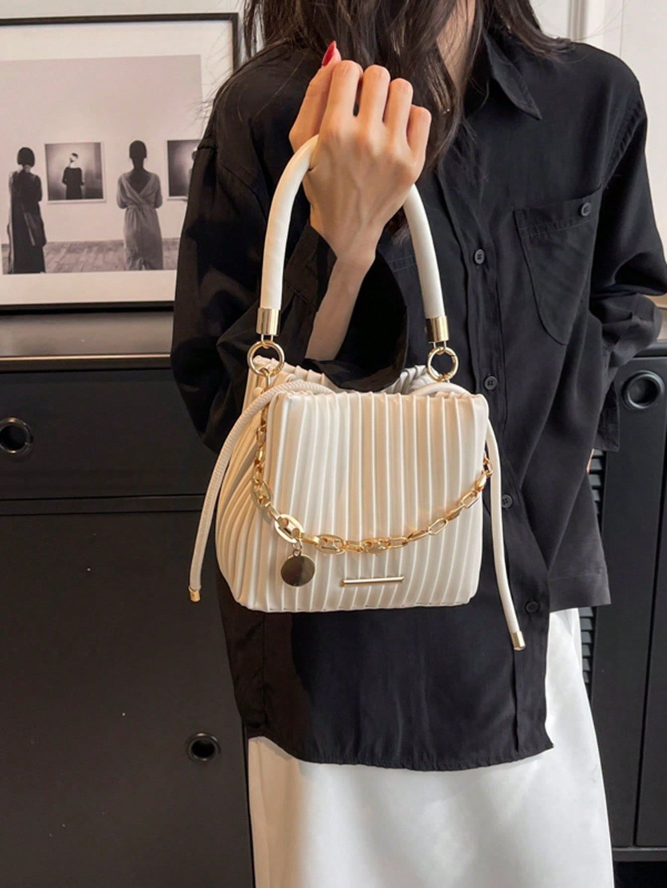 Handbag Pleated Bag Women Fashion Chain Niche Bucket Bag Personality Shoulder Messenger Bag